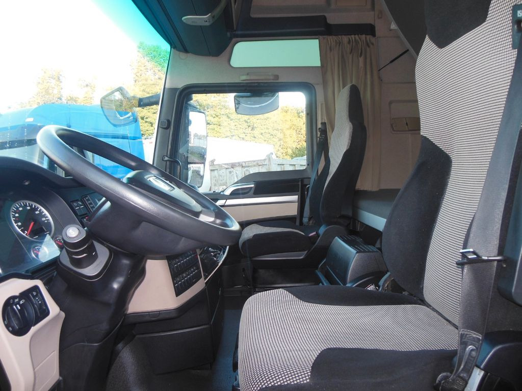 Foto del interior 1: Arrendamiento de MAN TGX 18.500 XXL, RETARDER, TOP STAND MAN TGX 18.500 XXL, RETARDER, TOP STAND MAN TGX 18.500 XXL, RETARDER, TOP STAND MAN TGX 18.500 XXL, RETARDER, TOP STAND