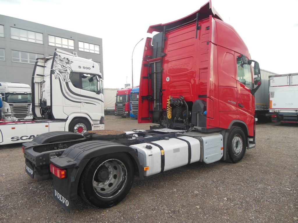 Volvo FH 13/500, LOWDECK, GLOBE XL, I PARK COOL, TOP!! Volvo FH 13/500, LOWDECK, GLOBE XL, I PARK COOL, TOP!! - Cabeza tractora: foto 3 Volvo FH 13/500, LOWDECK, GLOBE XL, I PARK COOL, TOP!! Volvo FH 13/500, LOWDECK, GLOBE XL, I PARK COOL, TOP!! - Cabeza tractora: foto 3