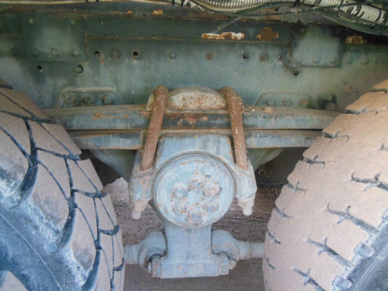 MAN TGA 35.410, 8X4, MIX + PUMPE 24M - Camión bomba de hormigón: foto 5 MAN TGA 35.410, 8X4, MIX + PUMPE 24M - Camión bomba de hormigón: foto 5