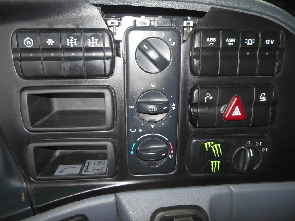Camión bomba de hormigón Mercedes-Benz ACTROS 3241, LIEBHERR 7m3, PUMPE PUTZMEISTER 24m: foto 27