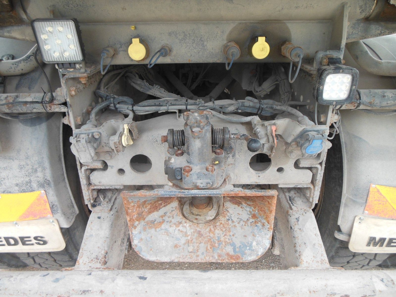 Camión volquete Mercedes-Benz ACTROS 4144, 8X6, 3 PEDALE, MEILLER, BODRMATIC: foto 7 Camión volquete Mercedes-Benz ACTROS 4144, 8X6, 3 PEDALE, MEILLER, BODRMATIC: foto 7