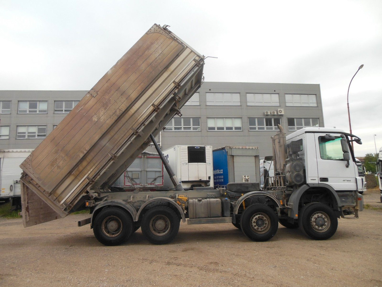 Camión volquete Mercedes-Benz ACTROS 4144, 8X6, 3 PEDALE, MEILLER, BODRMATIC: foto 9 Camión volquete Mercedes-Benz ACTROS 4144, 8X6, 3 PEDALE, MEILLER, BODRMATIC: foto 9