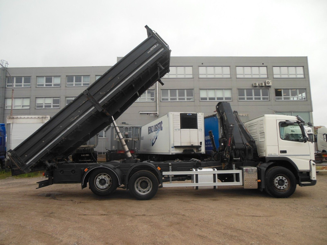 Arrendamiento de  Volvo FM 410, 6X2, DREISEITEN KIPPER, HIAB XS 211 Volvo FM 410, 6X2, DREISEITEN KIPPER, HIAB XS 211: foto 13