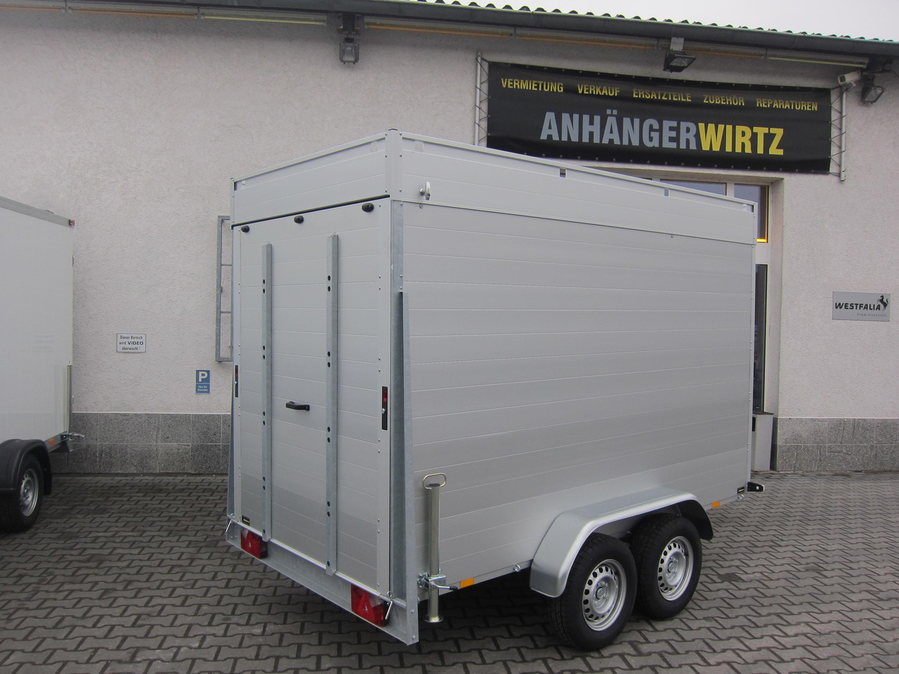ALUBOXX Deckelanhänger GTT 2500 VT4 301x151x188cm Heckrampe (M) 2500kg order online Aktion - Remolque caja cerrada: foto 4 ALUBOXX Deckelanhänger GTT 2500 VT4 301x151x188cm Heckrampe (M) 2500kg order online Aktion - Remolque caja cerrada: foto 4