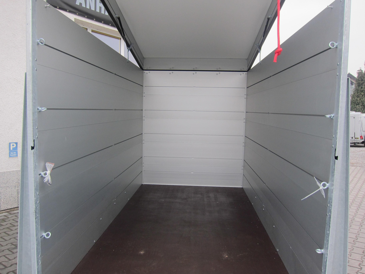 ALUBOXX Deckelanhänger GTT 2500 VT4 301x151x188cm Heckrampe (M) 2500kg order online Aktion - Remolque caja cerrada: foto 3 ALUBOXX Deckelanhänger GTT 2500 VT4 301x151x188cm Heckrampe (M) 2500kg order online Aktion - Remolque caja cerrada: foto 3