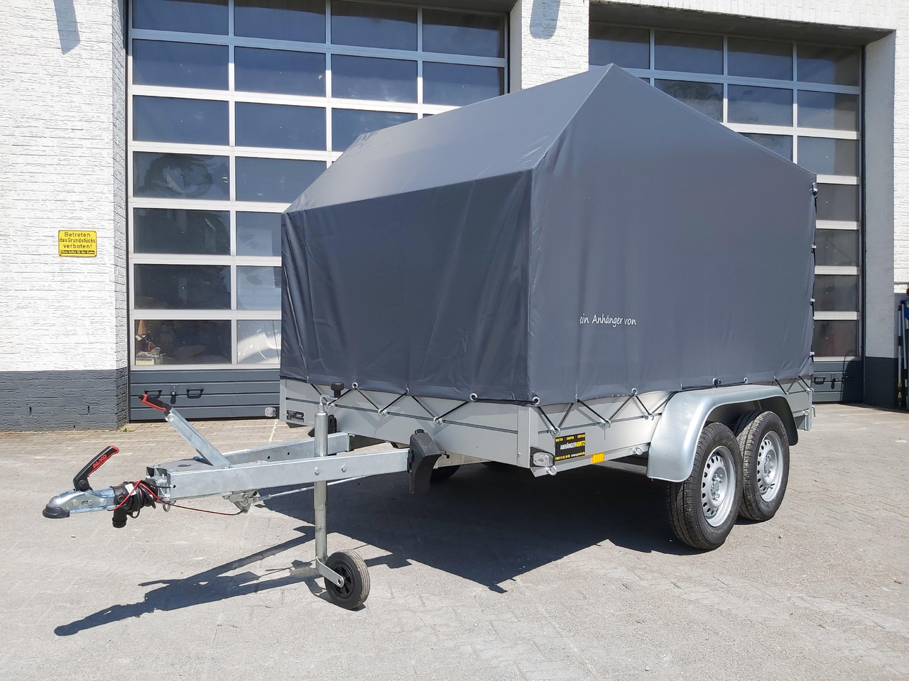 Aluliner Planen Anhänger GTT 2000 301x151x150cm Plane grau schräg (M) 2000kg Aktion - Remolque con toldo: foto 1 Aluliner Planen Anhänger GTT 2000 301x151x150cm Plane grau schräg (M) 2000kg Aktion - Remolque con toldo: foto 1
