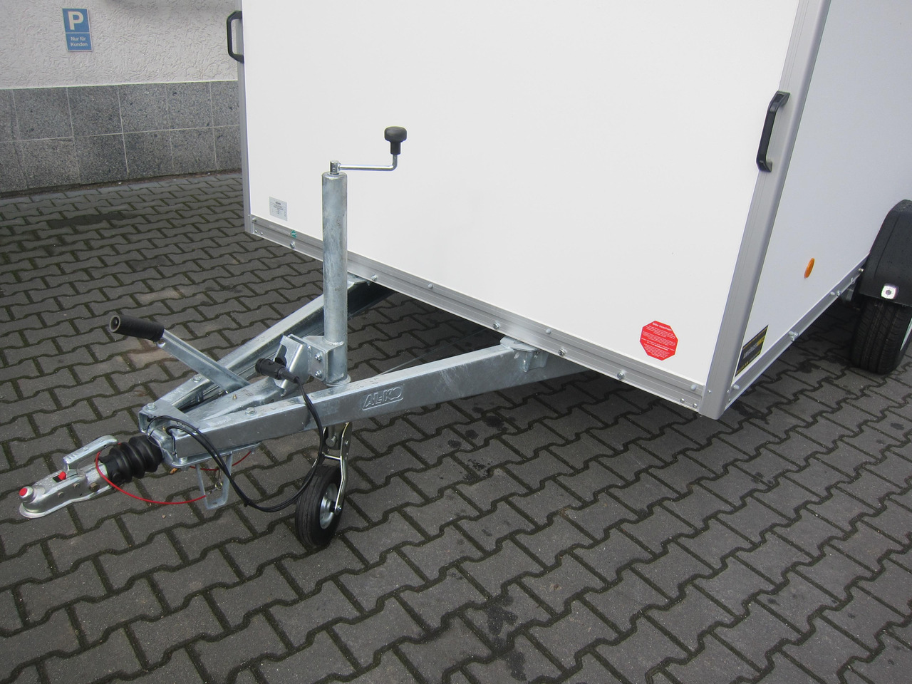 Böckmann Koffer KT 4018/27 H weiß 400x185x200cm +Auffahrrampe (XL) 2700kg - Remolque caja cerrada: foto 5 Böckmann Koffer KT 4018/27 H weiß 400x185x200cm +Auffahrrampe (XL) 2700kg - Remolque caja cerrada: foto 5