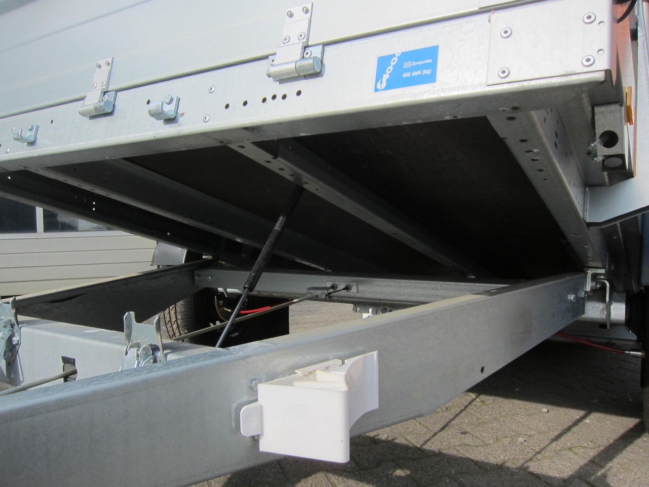 Brenderup 2260 WSB 258x153x40cm Stahl ankippbar Rampe extrabreit klappbare Vorderwand 1300kg - Remolque porta maquinaria: foto 3 Brenderup 2260 WSB 258x153x40cm Stahl ankippbar Rampe extrabreit klappbare Vorderwand 1300kg - Remolque porta maquinaria: foto 3