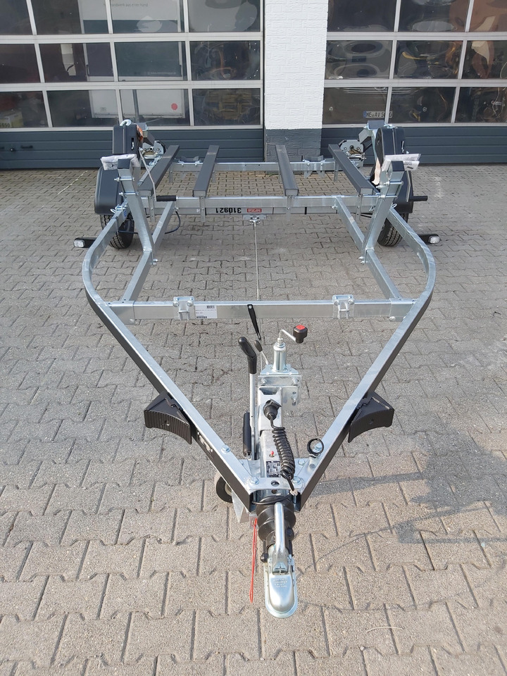 Brenderup Bootsanhänger Brenderup Doppel Jetski PWC21200BRA X-Line Langauflagen Winden 1200kg Spül - Remolque para barco: foto 3 Brenderup Bootsanhänger Brenderup Doppel Jetski PWC21200BRA X-Line Langauflagen Winden 1200kg Spül - Remolque para barco: foto 3