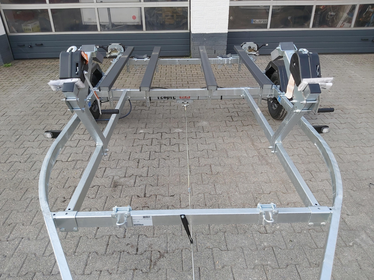 Brenderup Bootsanhänger Brenderup Doppel Jetski PWC21200BRA X-Line Langauflagen Winden 1200kg Spül - Remolque para barco: foto 4 Brenderup Bootsanhänger Brenderup Doppel Jetski PWC21200BRA X-Line Langauflagen Winden 1200kg Spül - Remolque para barco: foto 4