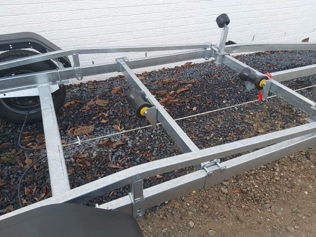 Brenderup Bootstrailer Premium 201300B SR mit Rollen Boote bis 600cm 1300kg Modell 2024 311967 - Remolque para barco: foto 5 Brenderup Bootstrailer Premium 201300B SR mit Rollen Boote bis 600cm 1300kg Modell 2024 311967 - Remolque para barco: foto 5