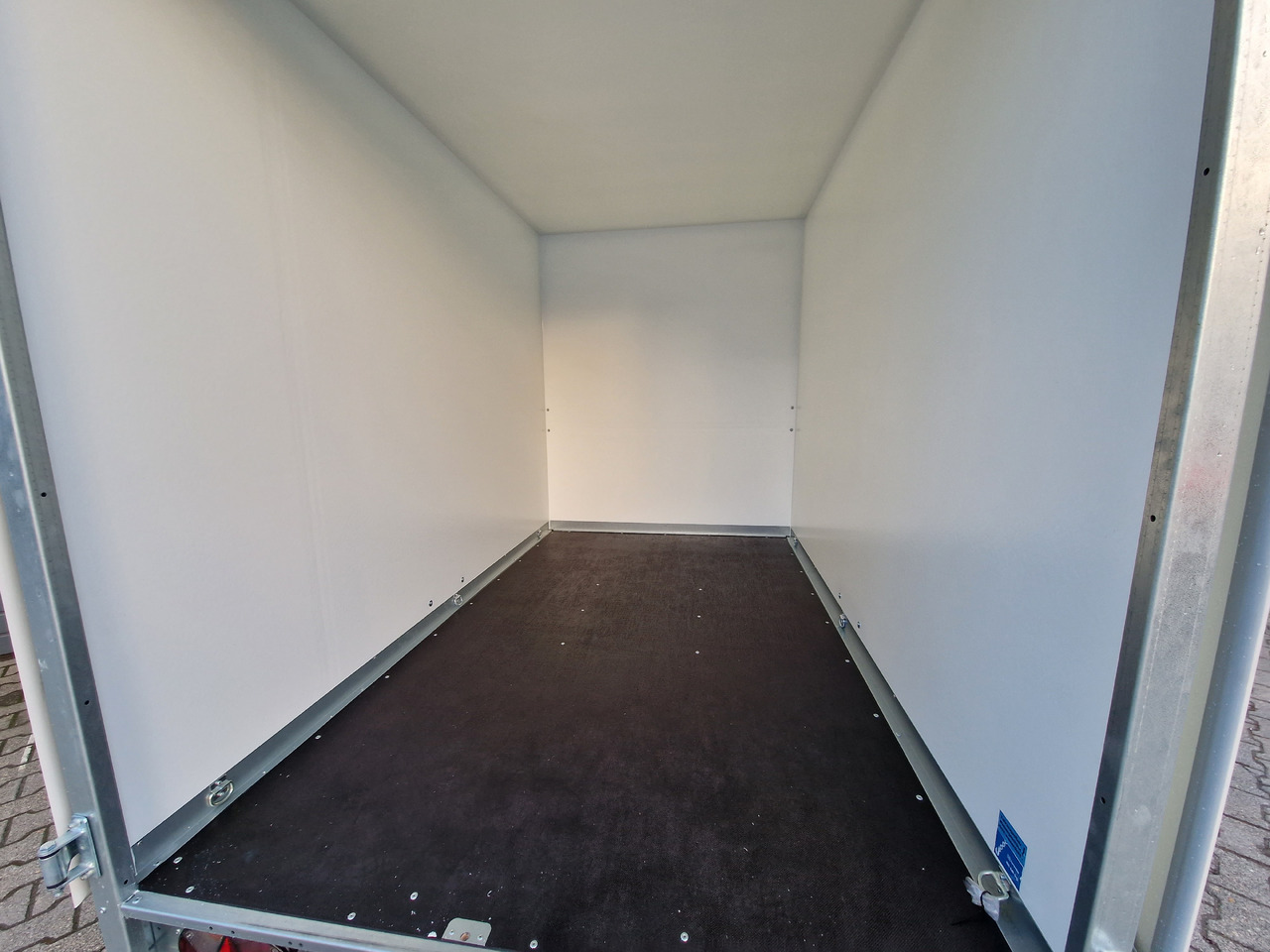 Brenderup Cargo Dynamic CD260 BD 260x150x185cm Hecktüren Wabenwände (S) 1300kg - Remolque caja cerrada: foto 5 Brenderup Cargo Dynamic CD260 BD 260x150x185cm Hecktüren Wabenwände (S) 1300kg - Remolque caja cerrada: foto 5