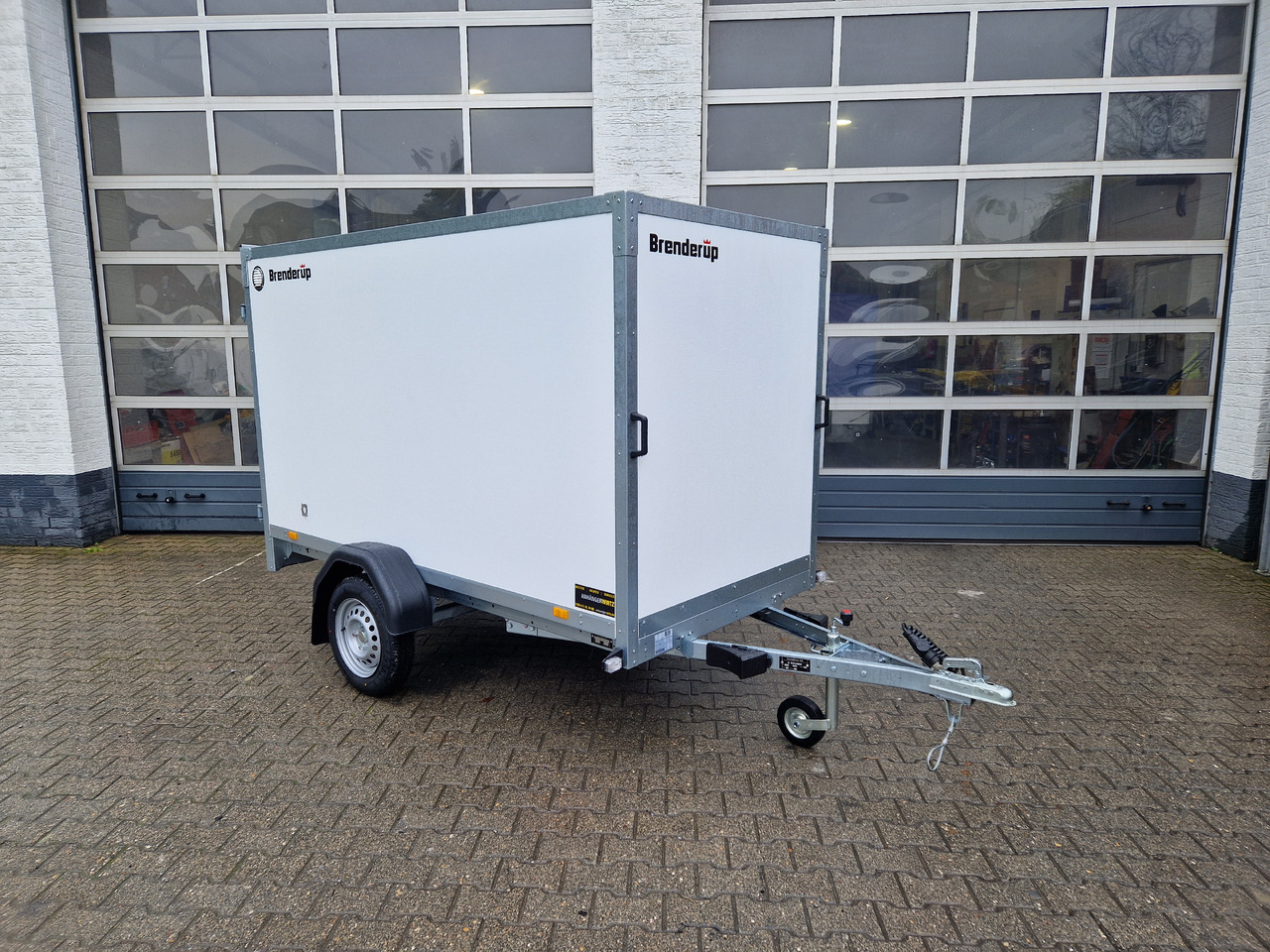 Brenderup Cargo Dynamic CD260 UBD 260x130x150cm Hecktüren Wabenwände (S) 750kg - Remolque caja cerrada: foto 2 Brenderup Cargo Dynamic CD260 UBD 260x130x150cm Hecktüren Wabenwände (S) 750kg - Remolque caja cerrada: foto 2