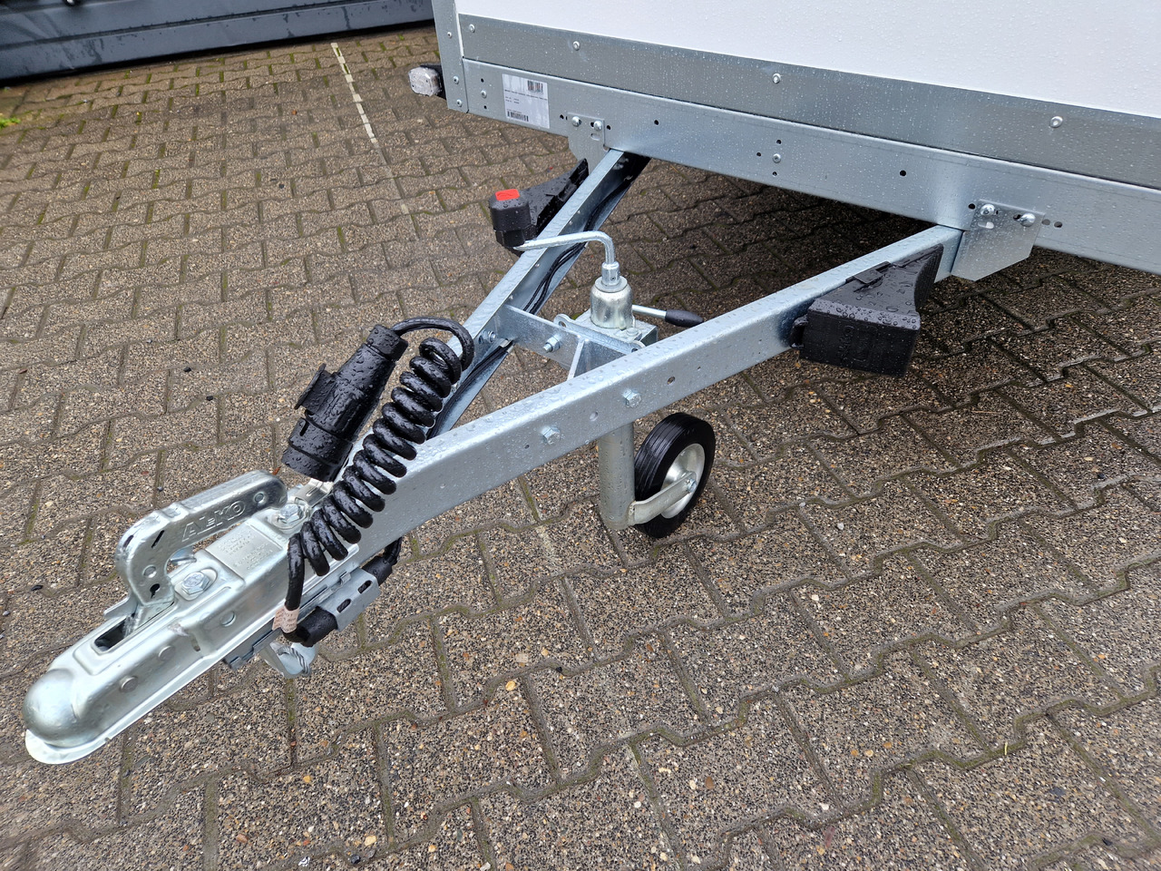 Brenderup Cargo Dynamic CD260 UBD 260x130x150cm Hecktüren Wabenwände (S) 750kg - Remolque caja cerrada: foto 3 Brenderup Cargo Dynamic CD260 UBD 260x130x150cm Hecktüren Wabenwände (S) 750kg - Remolque caja cerrada: foto 3