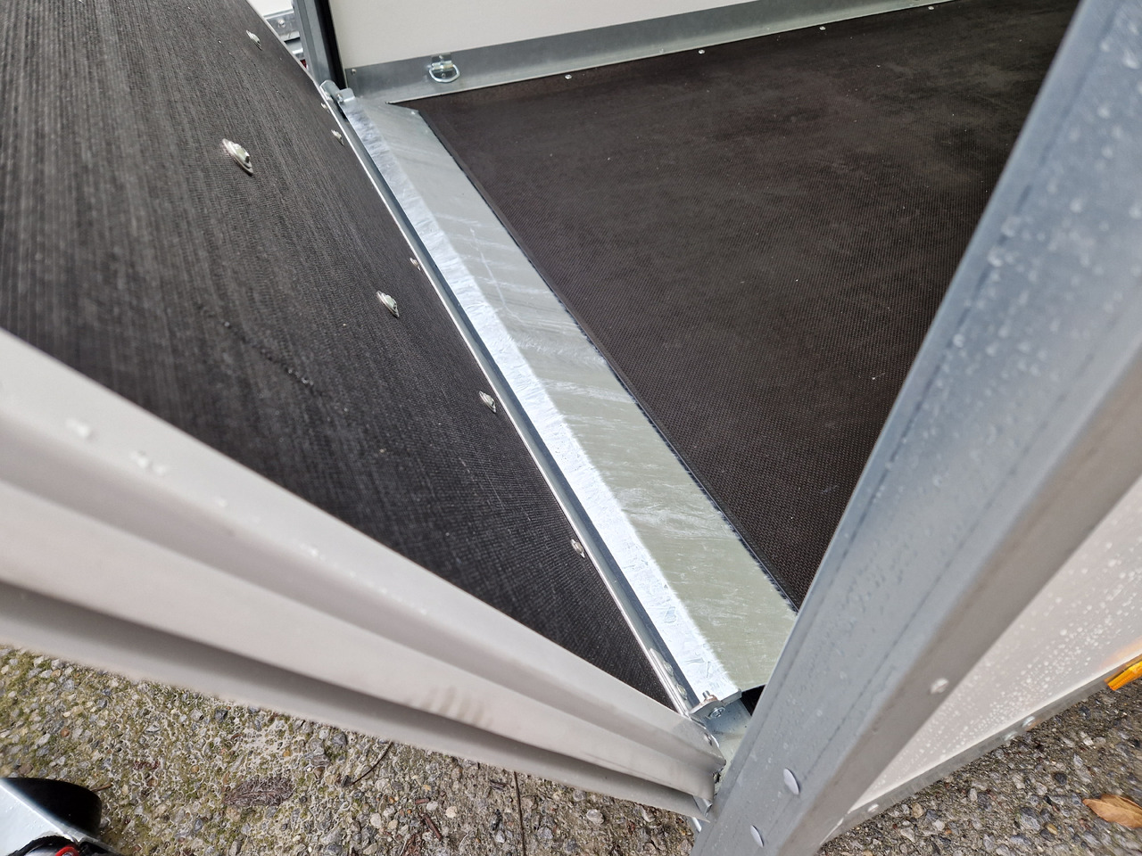 Brenderup Cargo Dynamic CD260 UBR 260x130x150cm Heckrampe Wabenwände (S) 750kg Winter Aktion - Remolque caja cerrada: foto 4 Brenderup Cargo Dynamic CD260 UBR 260x130x150cm Heckrampe Wabenwände (S) 750kg Winter Aktion - Remolque caja cerrada: foto 4