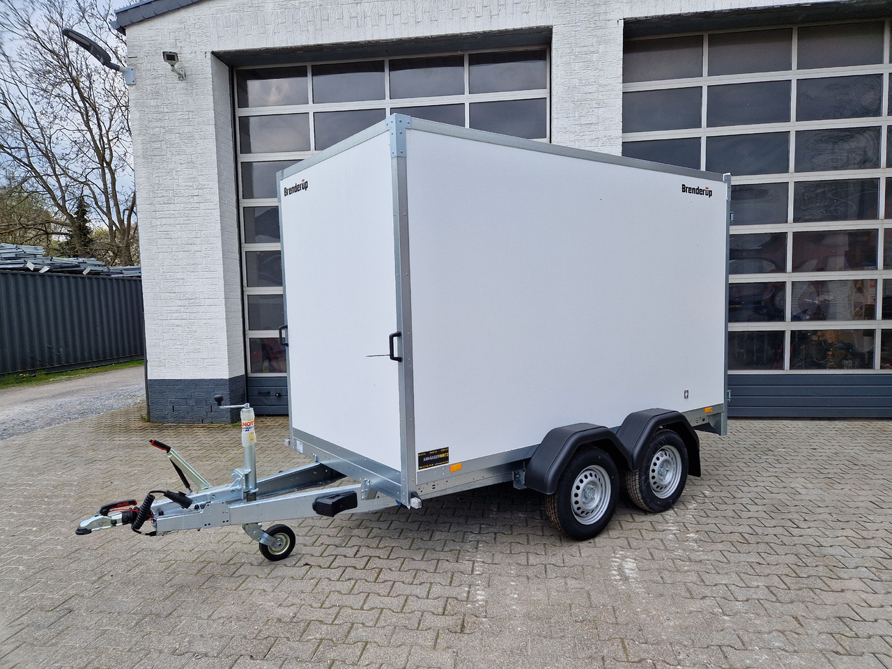 Brenderup Cargo Dynamic CD300 TB D 300x155x185cm Hecktüren Wabenwände (M) 2000kg - Remolque caja cerrada: foto 2 Brenderup Cargo Dynamic CD300 TB D 300x155x185cm Hecktüren Wabenwände (M) 2000kg - Remolque caja cerrada: foto 2