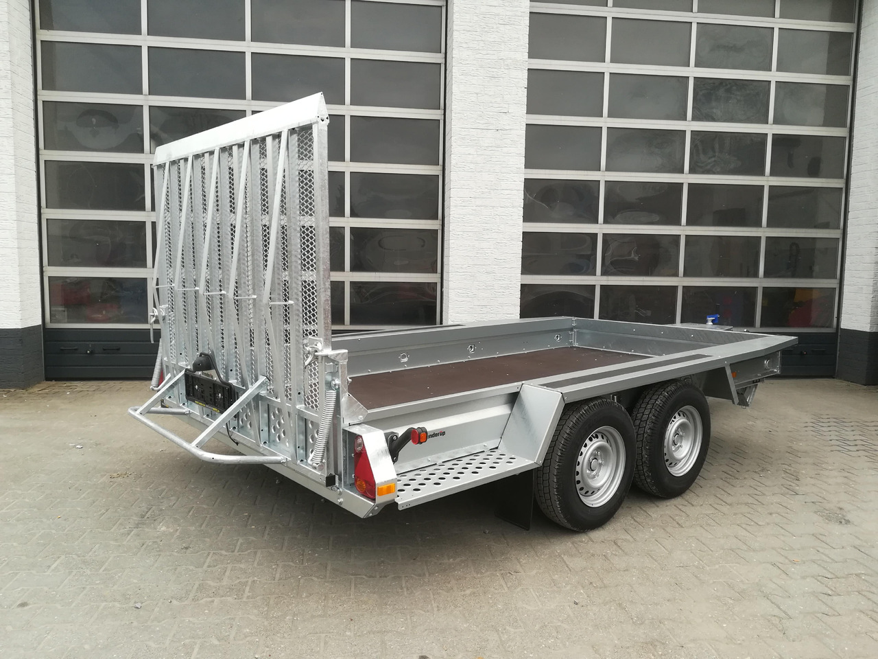 Brenderup MT 3651 MT3600 STB 3500 365x180x27cm Auffahrklappe Löffelablage (L) 3500kg Modell 2025 - Remolque porta maquinaria: foto 4 Brenderup MT 3651 MT3600 STB 3500 365x180x27cm Auffahrklappe Löffelablage (L) 3500kg Modell 2025 - Remolque porta maquinaria: foto 4