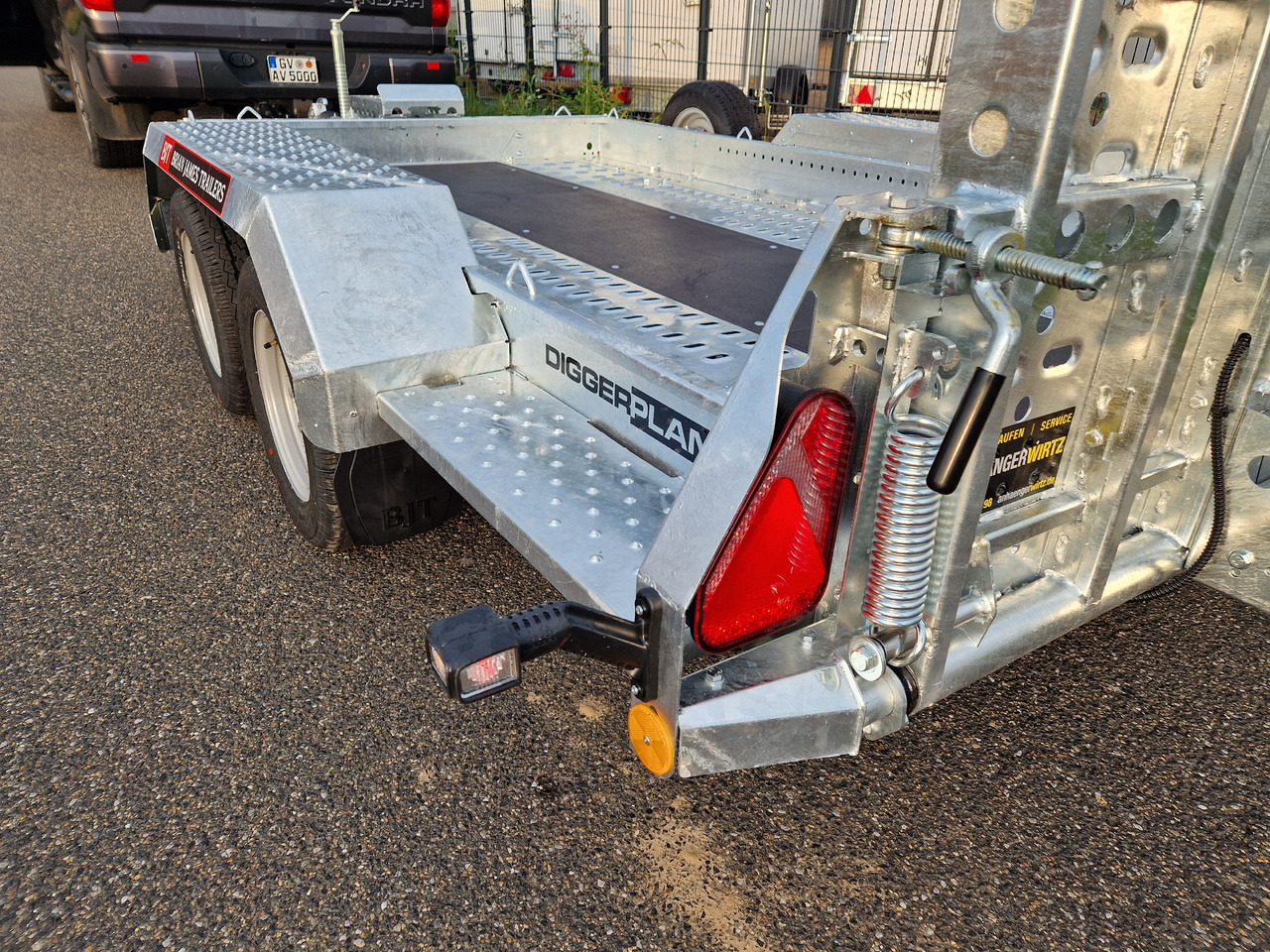 Brian James Digger Plant 543-3217-35 320x170 Auffahrklappe Reserverad Schaufelablage 3500kg - Remolque porta maquinaria: foto 4 Brian James Digger Plant 543-3217-35 320x170 Auffahrklappe Reserverad Schaufelablage 3500kg - Remolque porta maquinaria: foto 4