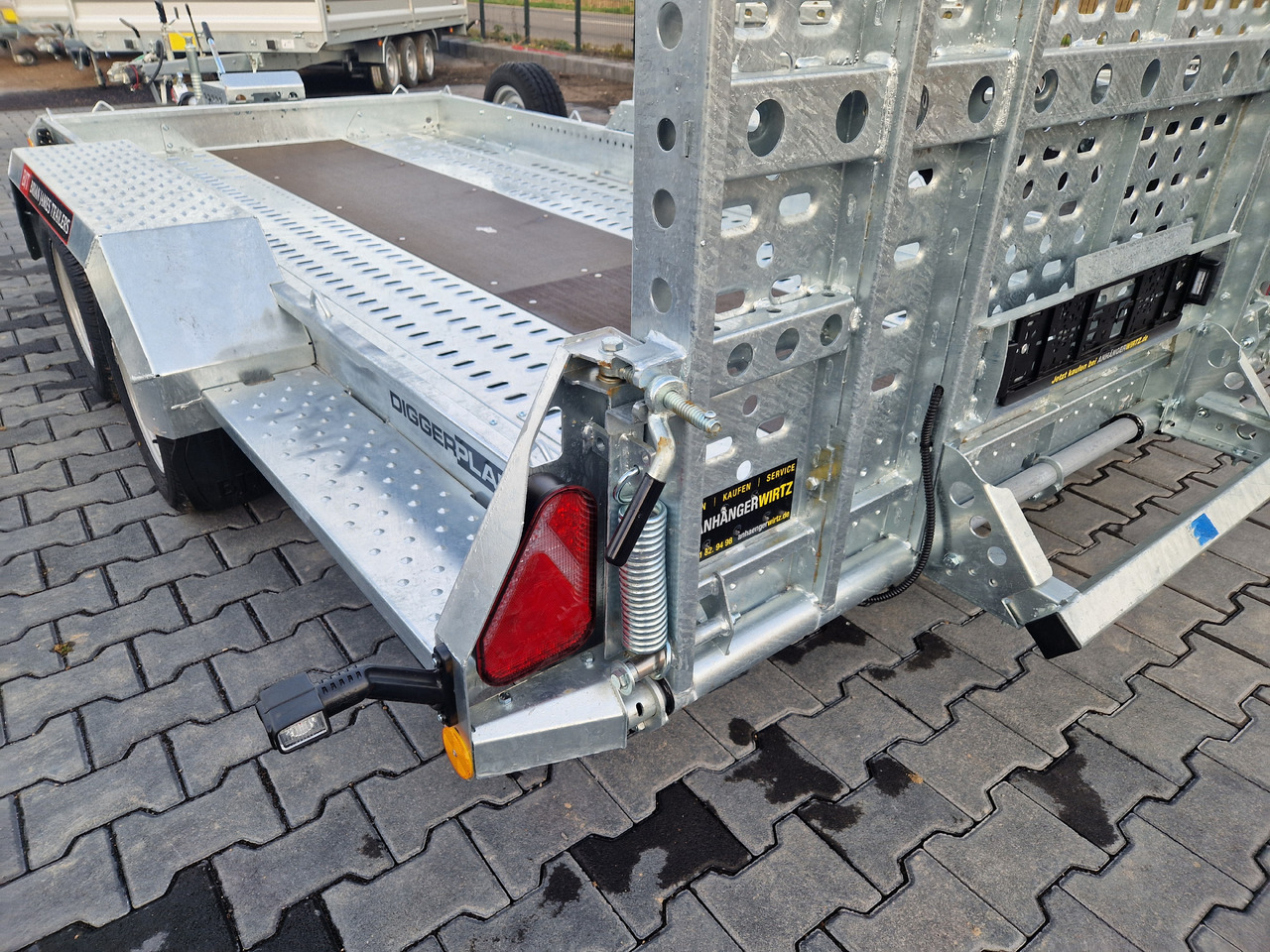 Brian James Digger Plant 543-3717-35-2 370x170x15cm Auffahrklappe Reserverad Schaufelablage 3500kg - Remolque porta maquinaria: foto 5 Brian James Digger Plant 543-3717-35-2 370x170x15cm Auffahrklappe Reserverad Schaufelablage 3500kg - Remolque porta maquinaria: foto 5