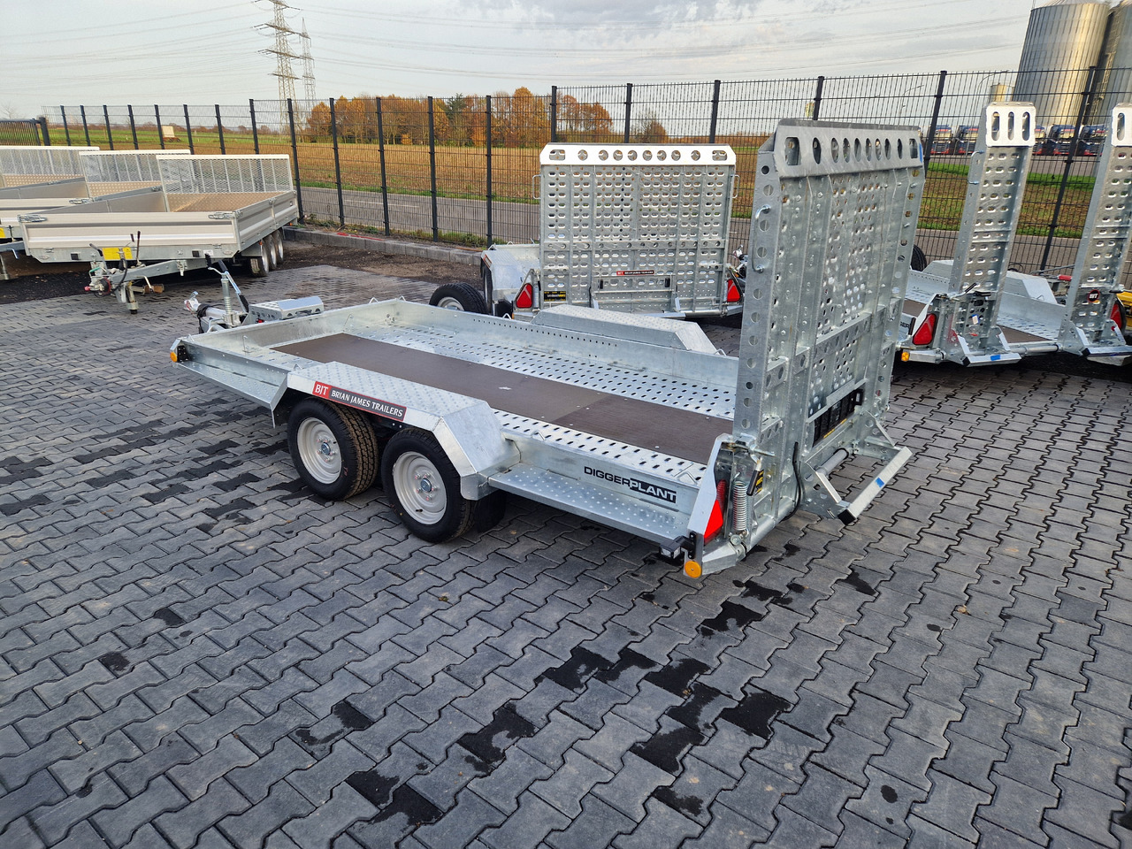 Brian James Digger Plant 543-3717-35-2 370x170x15cm Auffahrklappe Reserverad Schaufelablage 3500kg - Remolque porta maquinaria: foto 4 Brian James Digger Plant 543-3717-35-2 370x170x15cm Auffahrklappe Reserverad Schaufelablage 3500kg - Remolque porta maquinaria: foto 4