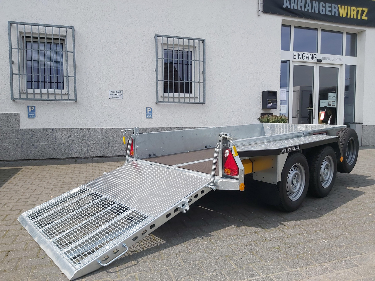 Brian James General Plant 260x130x25cm Halbgitter Auffahrklappe 150cm Reserverad (S) 2700kg - Remolque porta maquinaria: foto 4 Brian James General Plant 260x130x25cm Halbgitter Auffahrklappe 150cm Reserverad (S) 2700kg - Remolque porta maquinaria: foto 4