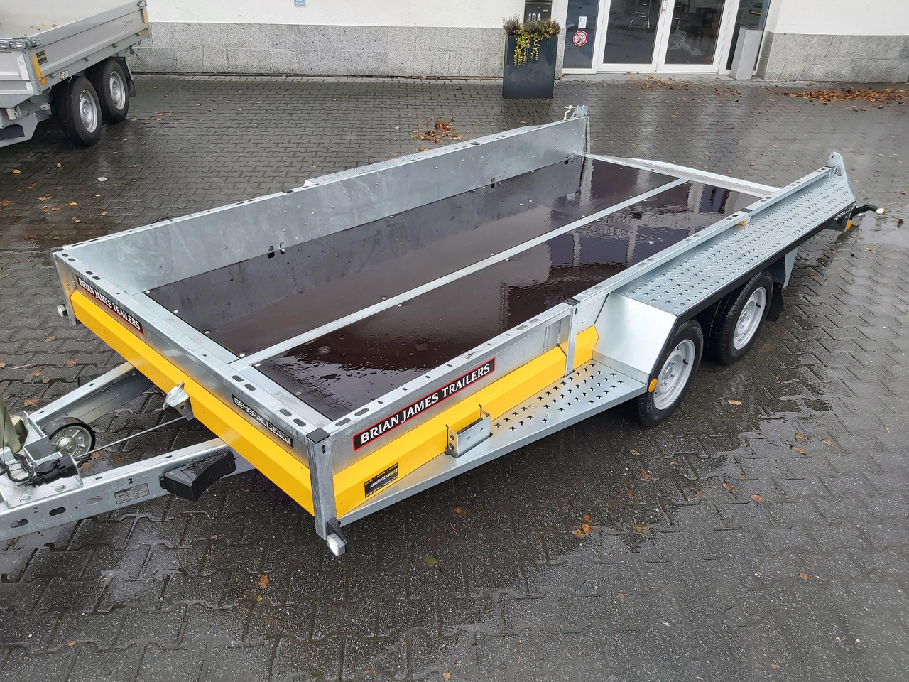 Brian James General Plant 400x185x25cm Halbgitter Auffahrklappe 150cm Reserverad (XL) 3500kg Abverk. - Remolque porta maquinaria: foto 3 Brian James General Plant 400x185x25cm Halbgitter Auffahrklappe 150cm Reserverad (XL) 3500kg Abverk. - Remolque porta maquinaria: foto 3