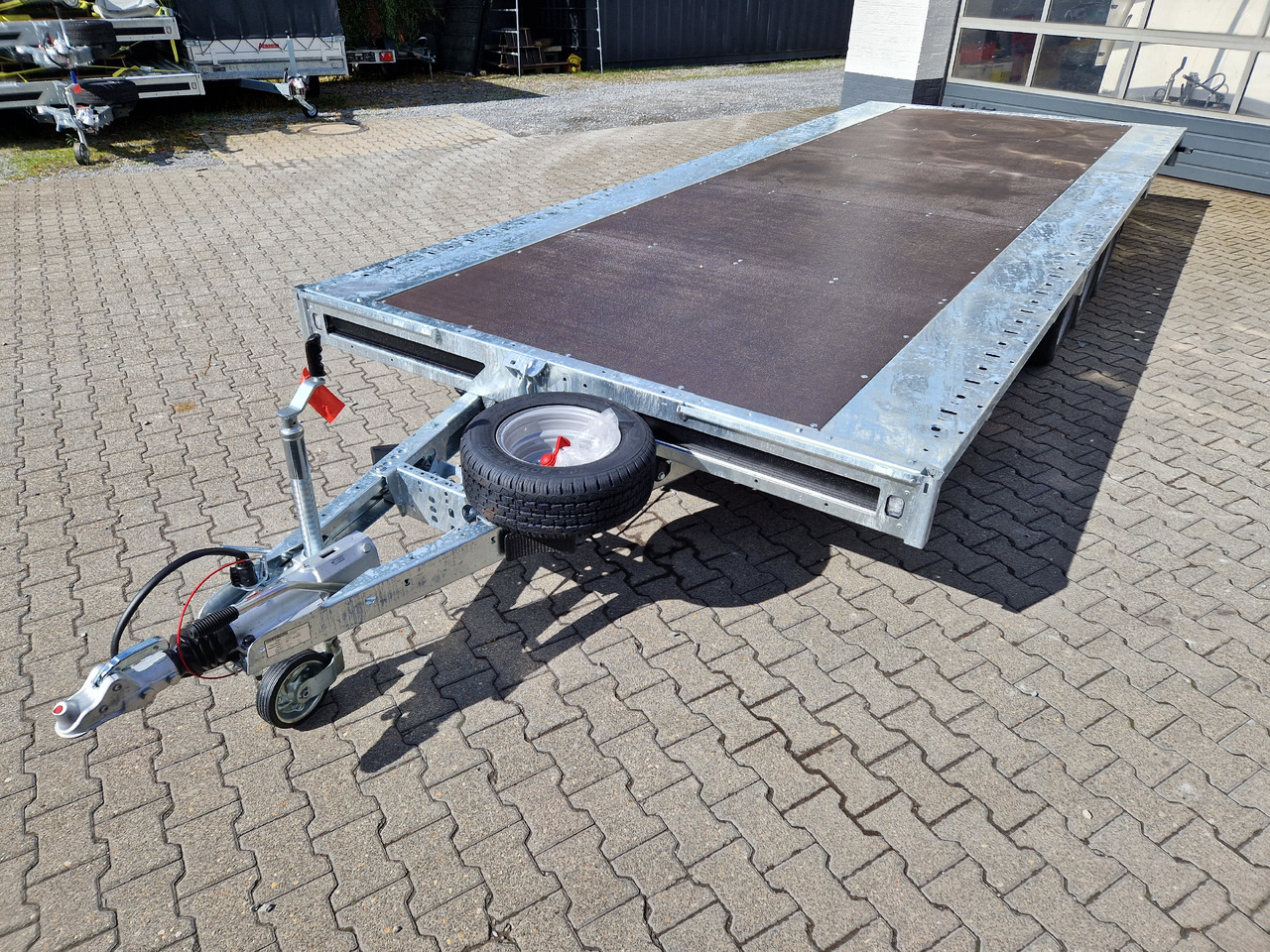 Brian James Trailer Connect 600x243cm plattform blackline Tridem 12" 3500kg - Remolque plataforma/ Caja abierta: foto 1 Brian James Trailer Connect 600x243cm plattform blackline Tridem 12" 3500kg - Remolque plataforma/ Caja abierta: foto 1