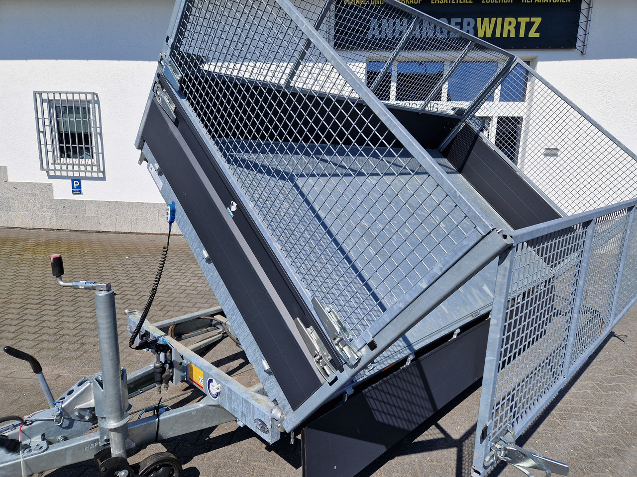 COBALT+ 335x180x40cm black +40cm hohe Aluwände Rampen Stützen Laubgitter 70cm Parabel 3500kg - Remolque volquete: foto 2 COBALT+ 335x180x40cm black +40cm hohe Aluwände Rampen Stützen Laubgitter 70cm Parabel 3500kg - Remolque volquete: foto 2
