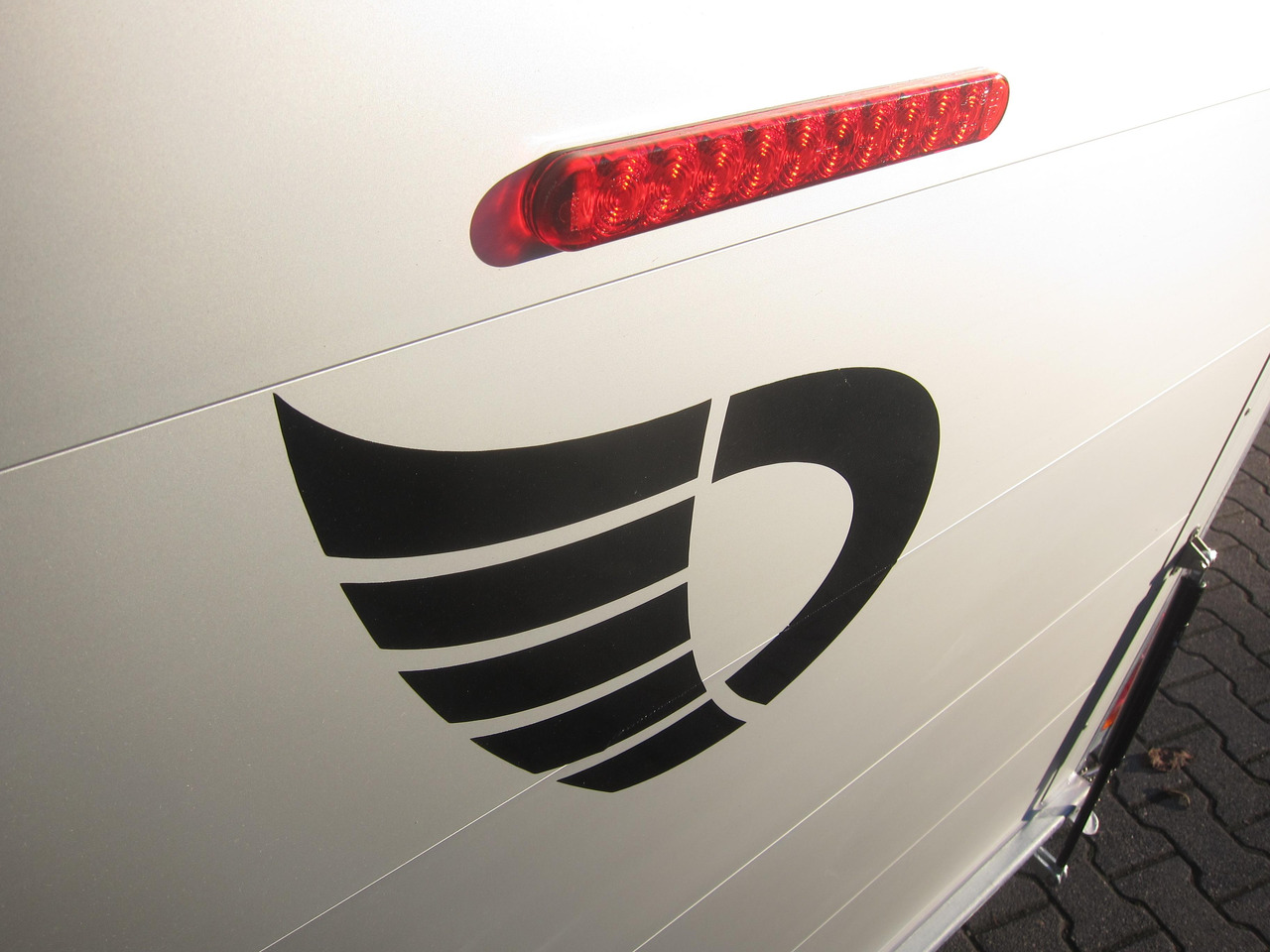 Cargo Roadster 500 312x167x199cm Alu Poly white Seitentür Pullman 100km/H 2000kg - Remolque caja cerrada: foto 4 Cargo Roadster 500 312x167x199cm Alu Poly white Seitentür Pullman 100km/H 2000kg - Remolque caja cerrada: foto 4