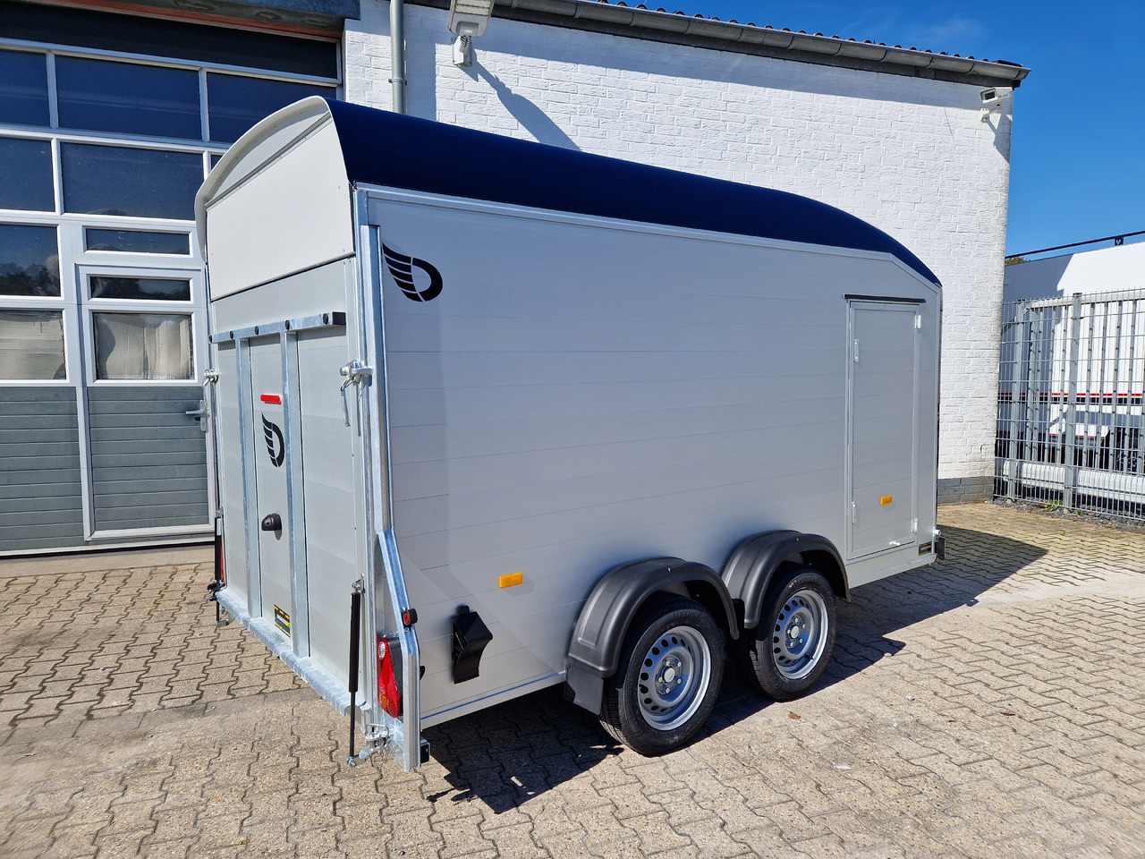 Remolque caja cerrada Cargo Roadster 700 plus 375x180x200cm Alu Poly kingblue Seitentür Pullman 2600kg 100km/H Aktion: foto 14