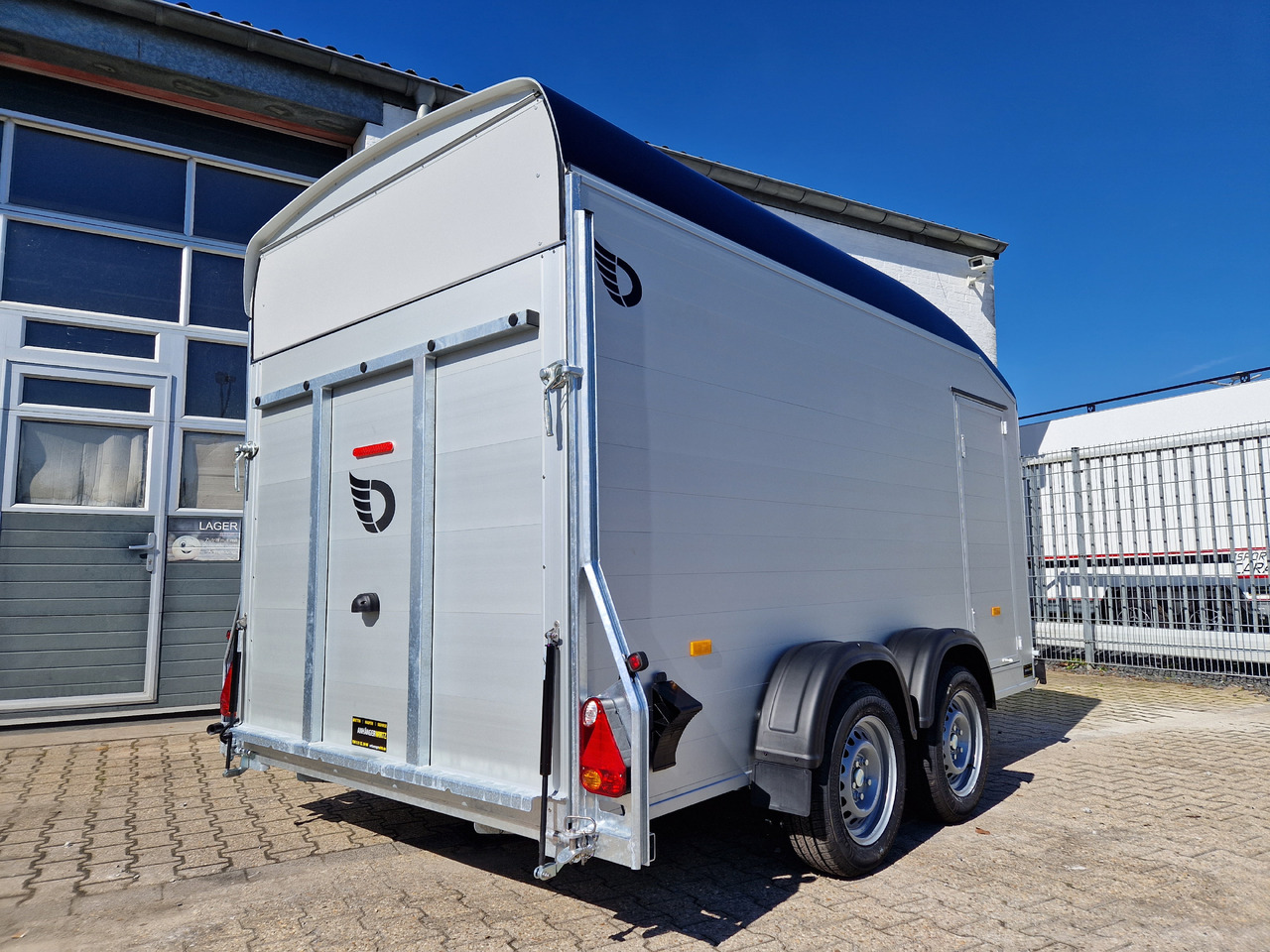 Remolque caja cerrada Cargo Roadster 700 plus 375x180x200cm Alu Poly kingblue Seitentür Pullman 2600kg 100km/H Aktion: foto 12