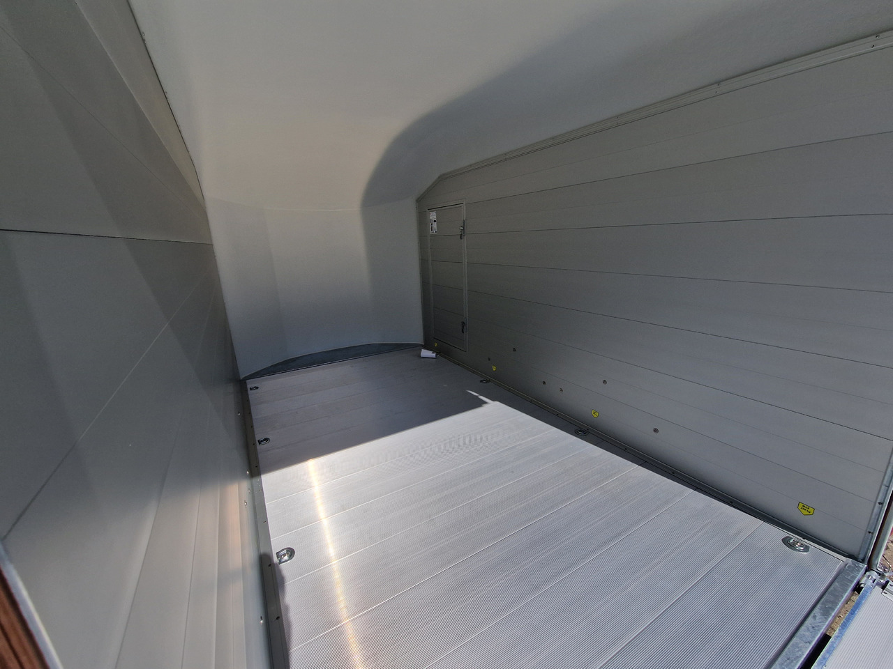 Remolque caja cerrada Cargo Roadster 700 plus 375x180x200cm Alu Poly kingblue Seitentür Pullman 2600kg 100km/H Aktion: foto 6