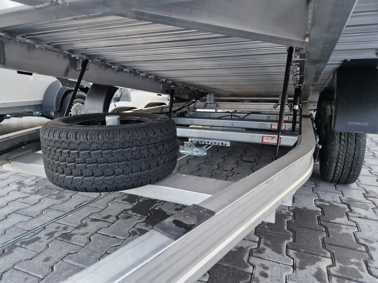 Remolque portavehículos Cartrailer Mototent Silverstone Light Alu 520x210x200cm blackline Tridem 10" (XXL) 3500kg: foto 13