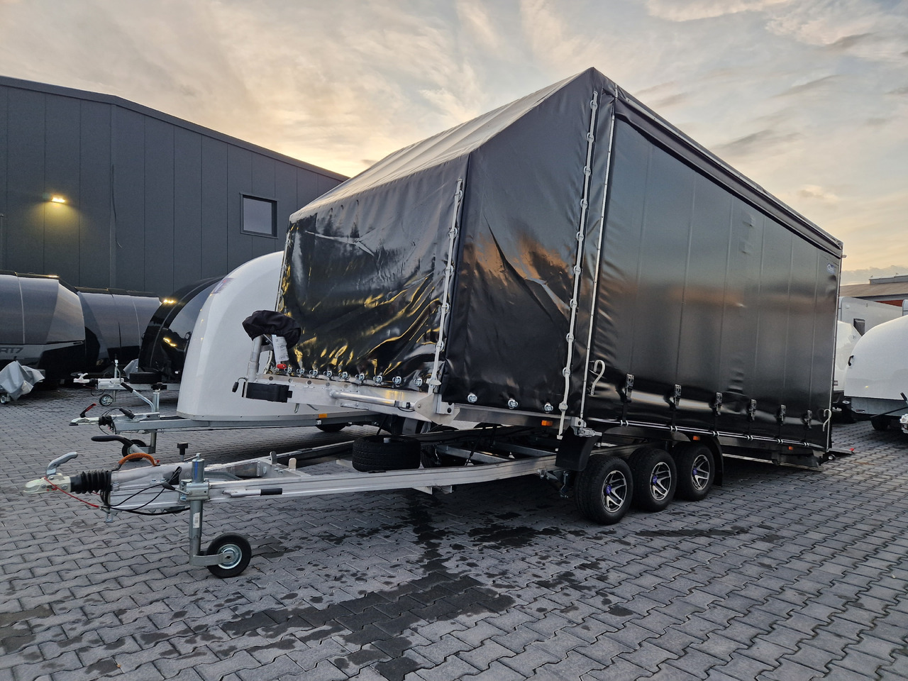 Remolque portavehículos Cartrailer Mototent Silverstone Light Alu 520x210x200cm blackline Tridem 10" (XXL) 3500kg: foto 10