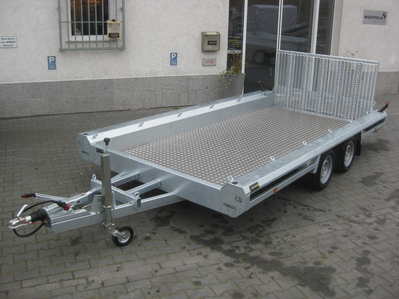 HULCO TERRAX Aluboden 394x180x27cm Heckrampe 150cm (XL) 3500kg - Remolque porta maquinaria: foto 3 HULCO TERRAX Aluboden 394x180x27cm Heckrampe 150cm (XL) 3500kg - Remolque porta maquinaria: foto 3