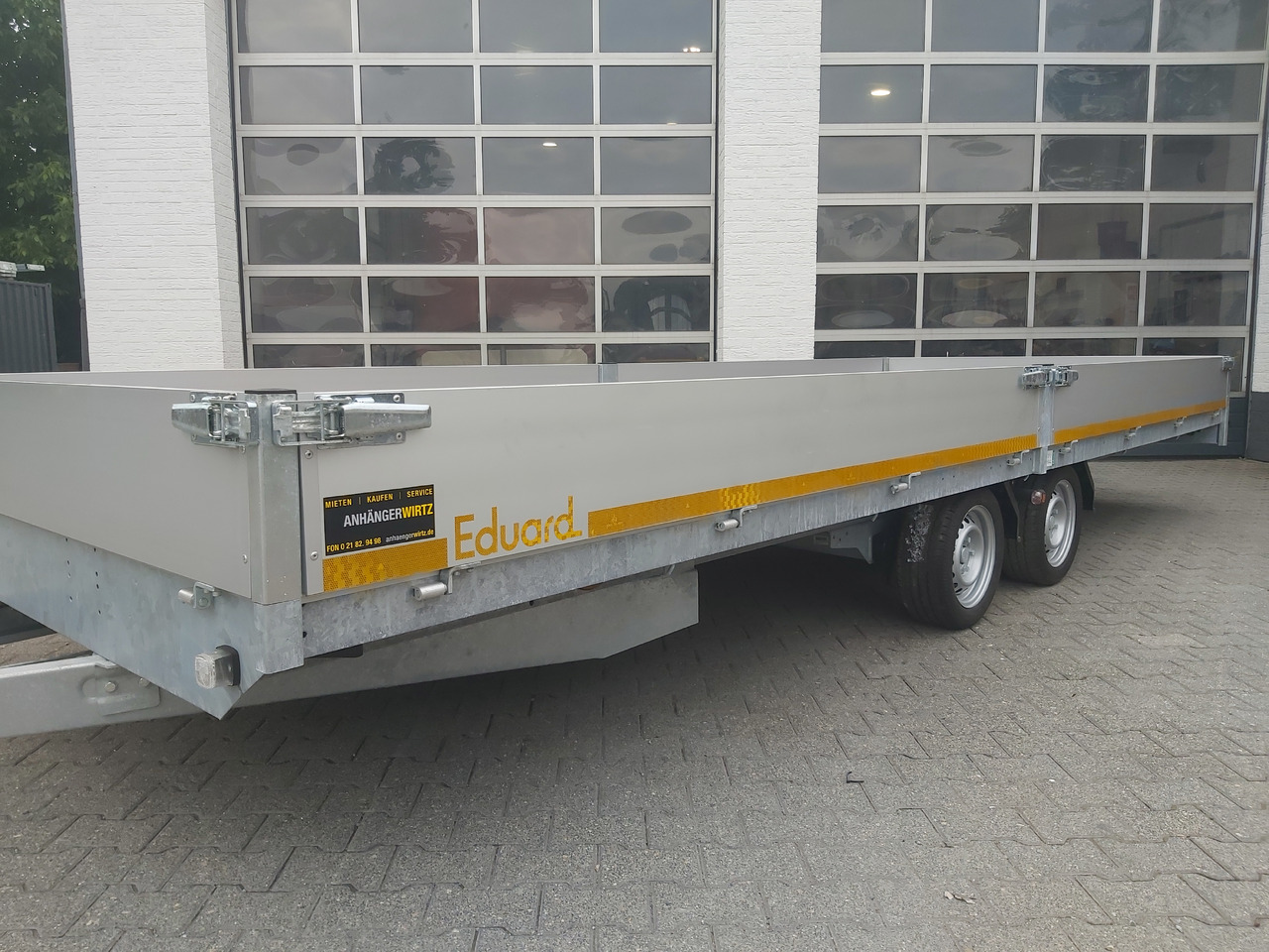 Hochlader 556x200x30cm 13" niedrig Fahrwerk 3500kg Abverkauf Aktion - Remolque plataforma/ Caja abierta: foto 2 Hochlader 556x200x30cm 13" niedrig Fahrwerk 3500kg Abverkauf Aktion - Remolque plataforma/ Caja abierta: foto 2