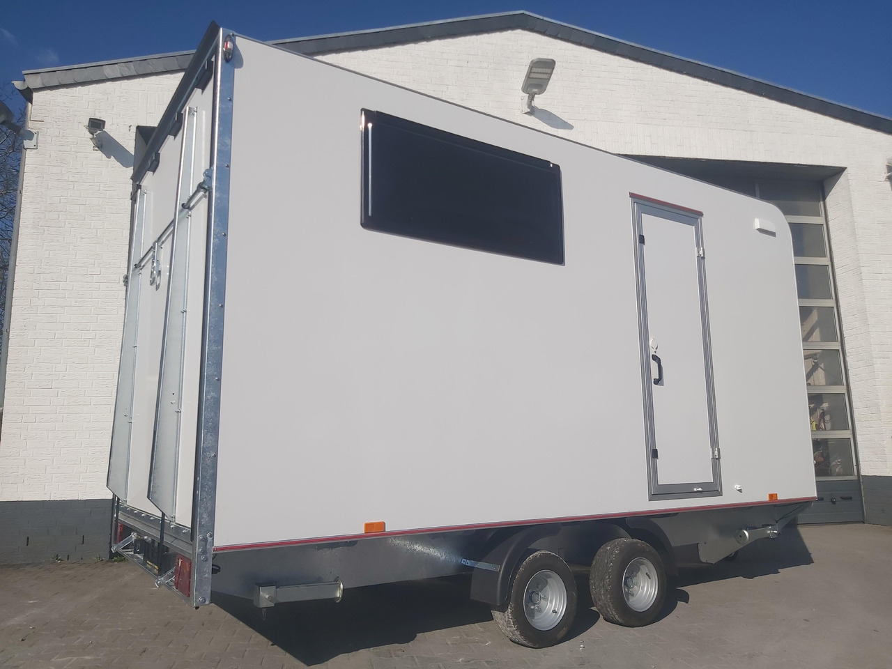Remolque caja cerrada Hochlader Koffer TFSP 420T.01 420x200x210cm Heckrampe Seitentür 2 Fenster+ DL 230V IL 2700kg 100km/H: foto 9
