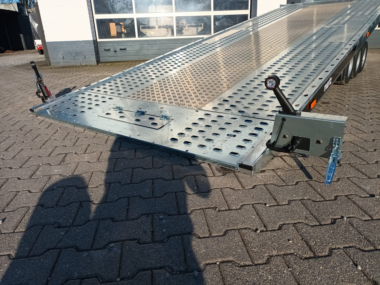 Remolque portavehículos Martz Cartrailer GT KIPP 580/3 3,5T 580x215cm Profi Lohr Stahl & Aluboden Tridem 10" 3500kg 100km/H: foto 9 Remolque portavehículos Martz Cartrailer GT KIPP 580/3 3,5T 580x215cm Profi Lohr Stahl & Aluboden Tridem 10" 3500kg 100km/H: foto 9