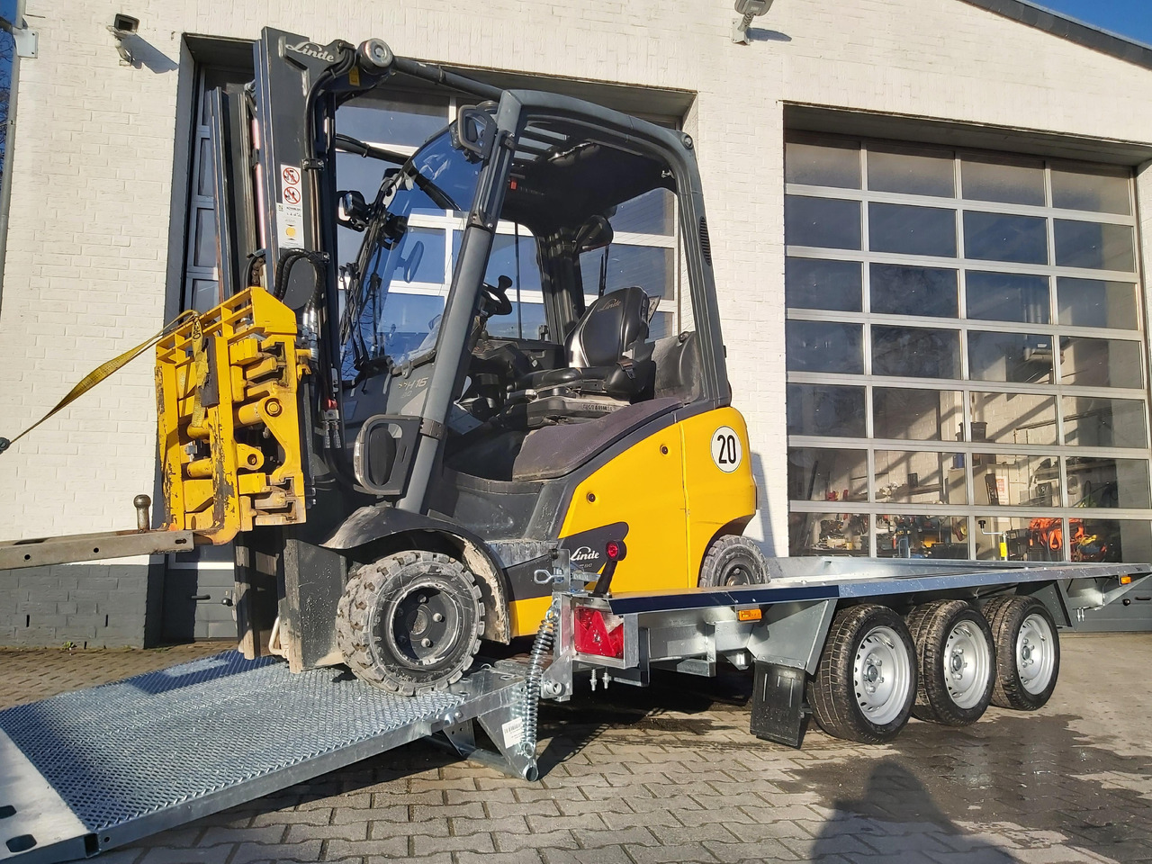 Martz Maschinentransporter BUILDER XL Bau-3 3500/3 400x180x30cm Auffahrklappe Tridem (XL) 3500kg - Remolque porta maquinaria: foto 1 Martz Maschinentransporter BUILDER XL Bau-3 3500/3 400x180x30cm Auffahrklappe Tridem (XL) 3500kg - Remolque porta maquinaria: foto 1