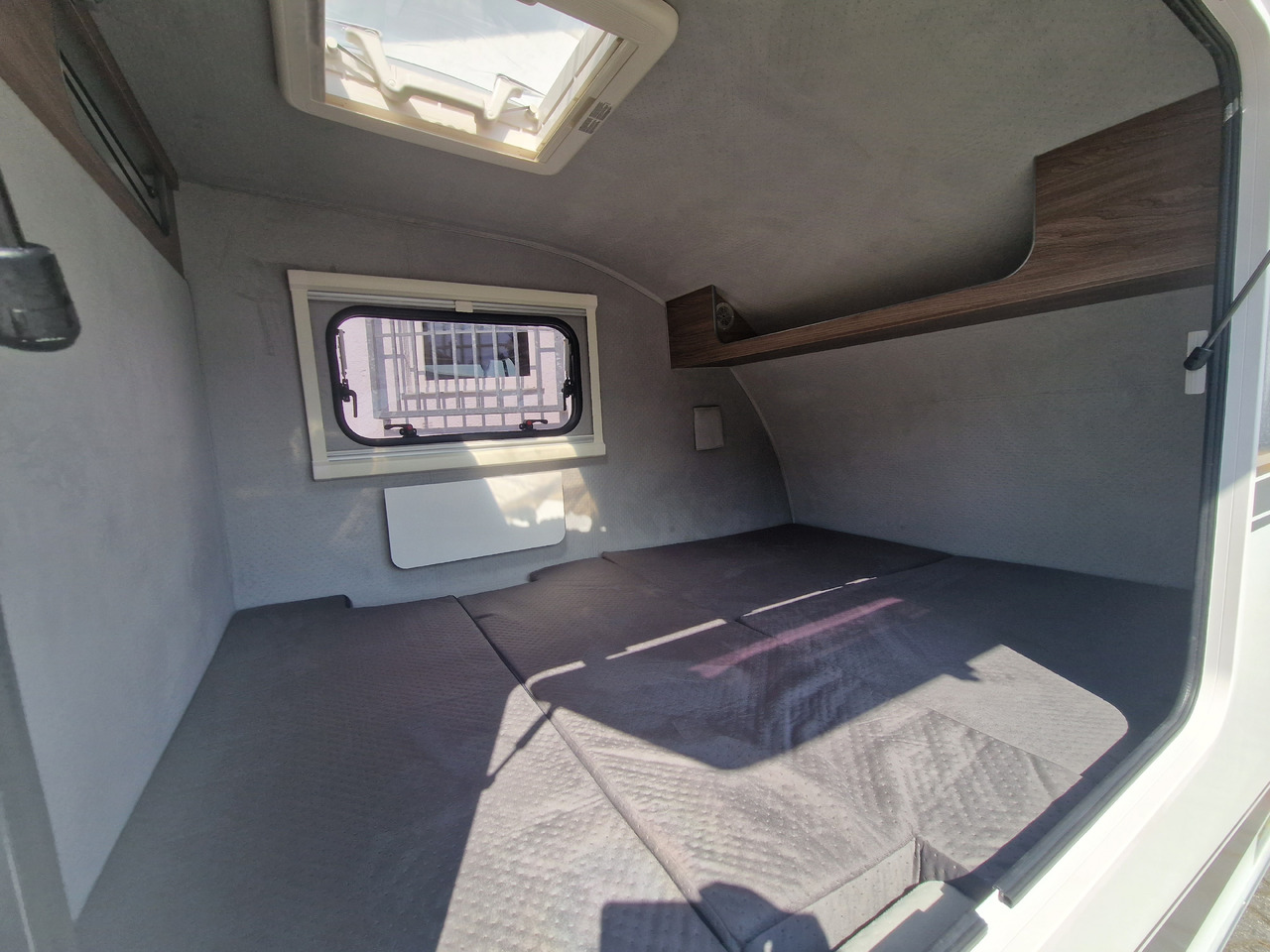 Mini Camper Mini Tommy TMC25 Basic 252x140x121cm 750kg gebremst 100km/H - Remolque de coche: foto 4 Mini Camper Mini Tommy TMC25 Basic 252x140x121cm 750kg gebremst 100km/H - Remolque de coche: foto 4