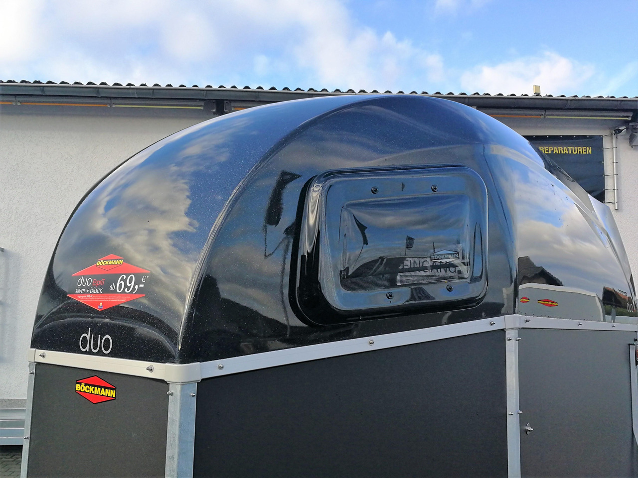 Pferdeanhänger Böckmann DUO Esprit silver black Haube schwarz 2400kg Modell 2024 - Remolque para caballos: foto 4 Pferdeanhänger Böckmann DUO Esprit silver black Haube schwarz 2400kg Modell 2024 - Remolque para caballos: foto 4