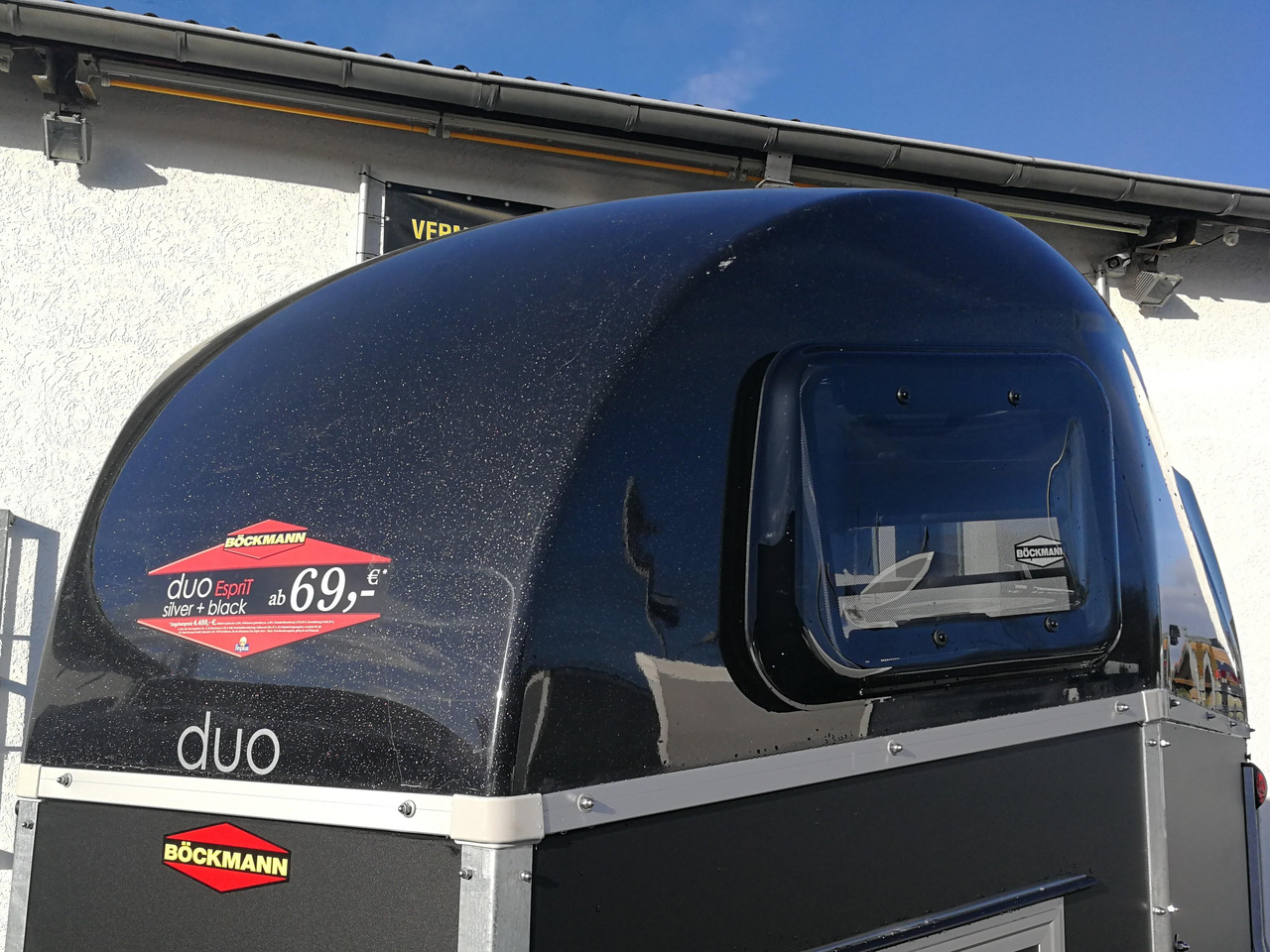 Pferdeanhänger Böckmann DUO Esprit silver black Sattelkammer Trittschutz Pack 2400kg 100km/H 2024 - Remolque para caballos: foto 4 Pferdeanhänger Böckmann DUO Esprit silver black Sattelkammer Trittschutz Pack 2400kg 100km/H 2024 - Remolque para caballos: foto 4