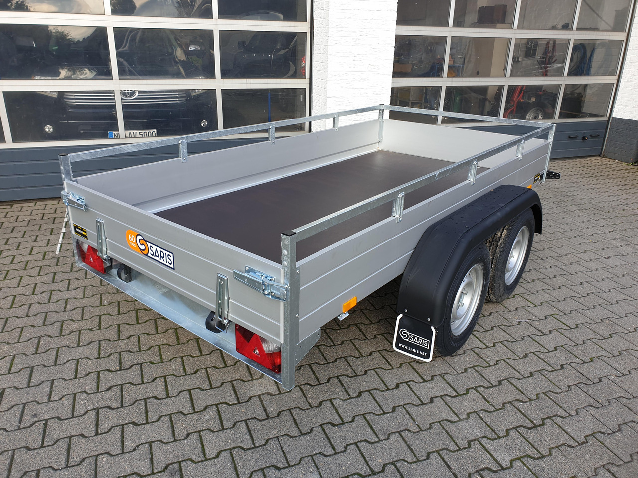 Saris Anhänger FW2700 McAlu Pro 305x153x45cm (M) 2700kg Winter online Aktion - Remolque plataforma/ Caja abierta: foto 5 Saris Anhänger FW2700 McAlu Pro 305x153x45cm (M) 2700kg Winter online Aktion - Remolque plataforma/ Caja abierta: foto 5