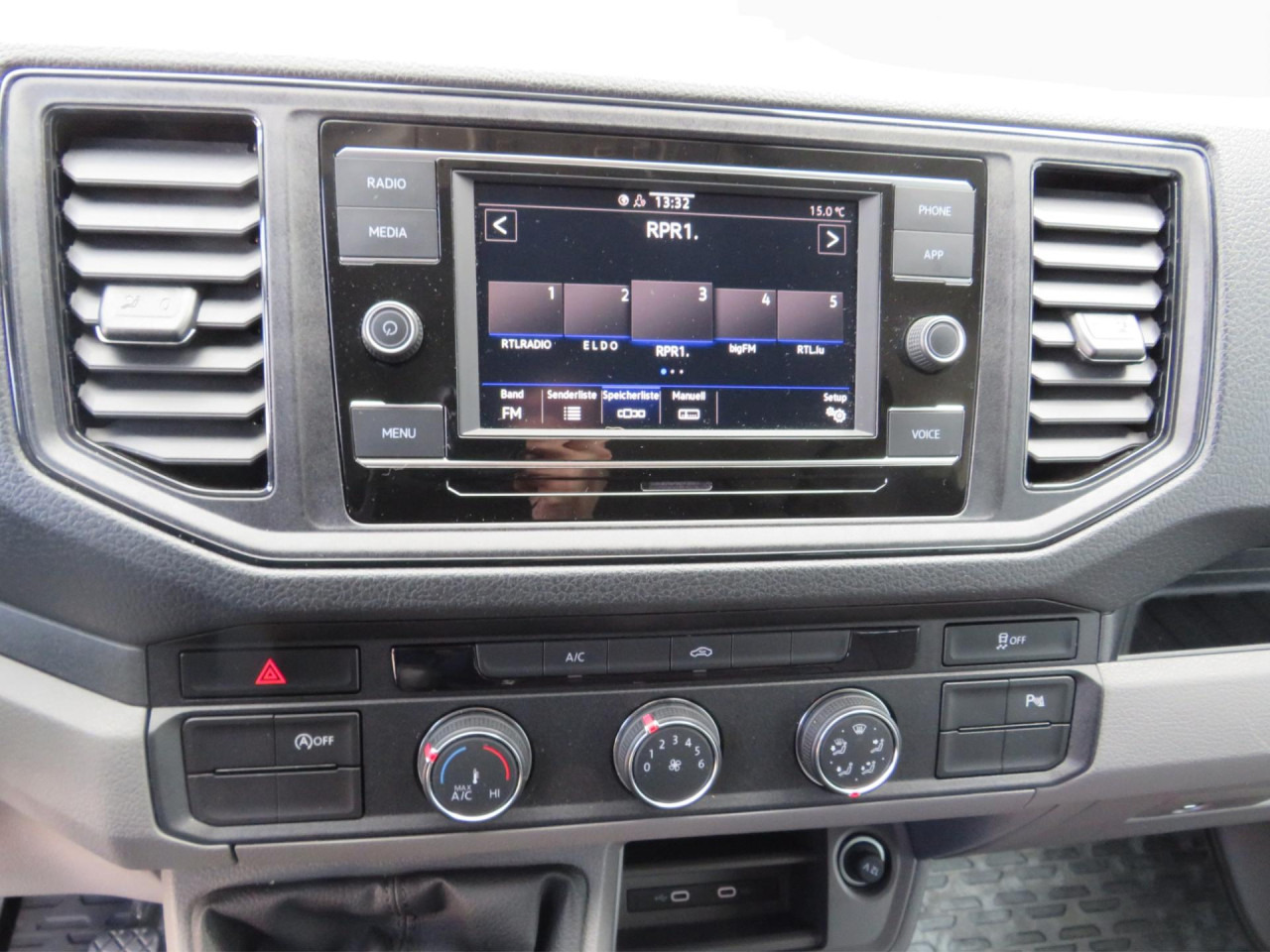 VOLKSWAGEN Crafter 35 L4H3 Doka Kasten Klima AHK Navi ZV - Furgón, Furgoneta combi: foto 4 VOLKSWAGEN Crafter 35 L4H3 Doka Kasten Klima AHK Navi ZV - Furgón, Furgoneta combi: foto 4