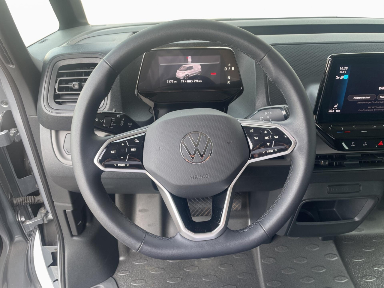 VOLKSWAGEN ID.Buzz Cargo 150 kW Klima AHK Navi - Furgoneta pequeña, Furgoneta eléctrica: foto 2 VOLKSWAGEN ID.Buzz Cargo 150 kW Klima AHK Navi - Furgoneta pequeña, Furgoneta eléctrica: foto 2