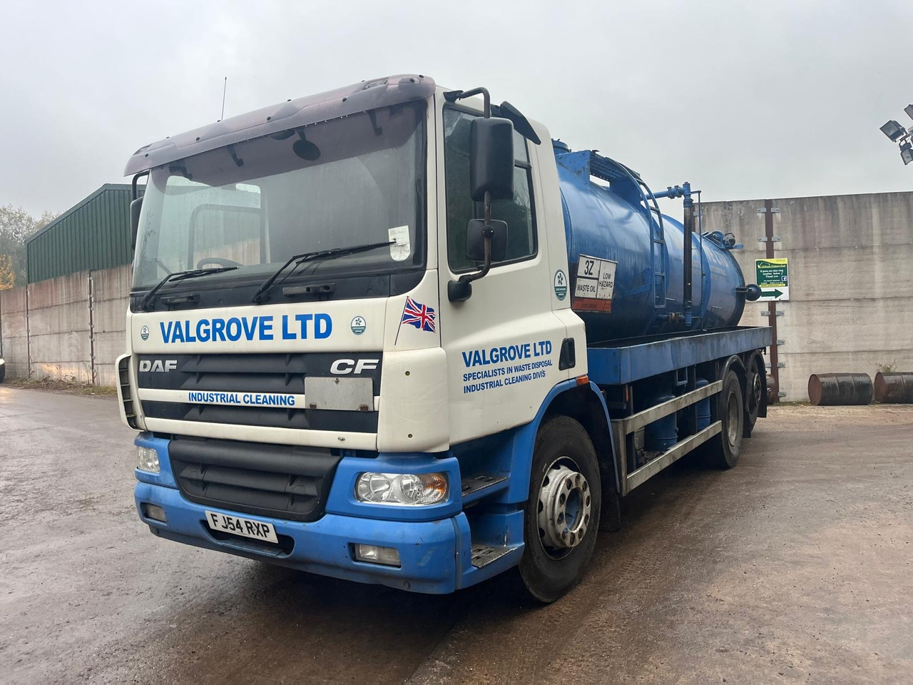 DAF 75 CF - Camión cisterna: foto 1 DAF 75 CF - Camión cisterna: foto 1