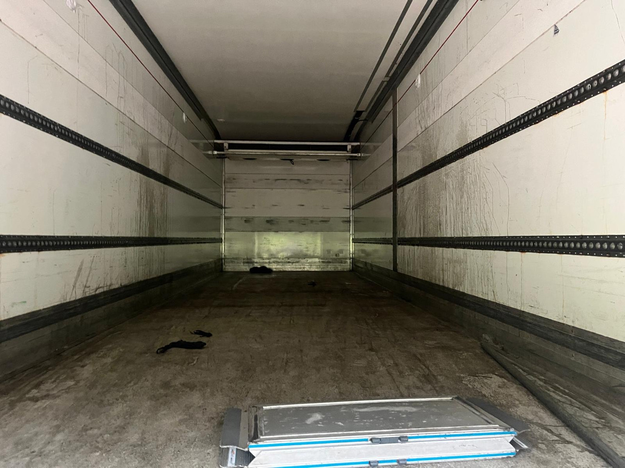 DAF CF 330 - Furgoneta caja cerrada: foto 4 DAF CF 330 - Furgoneta caja cerrada: foto 4