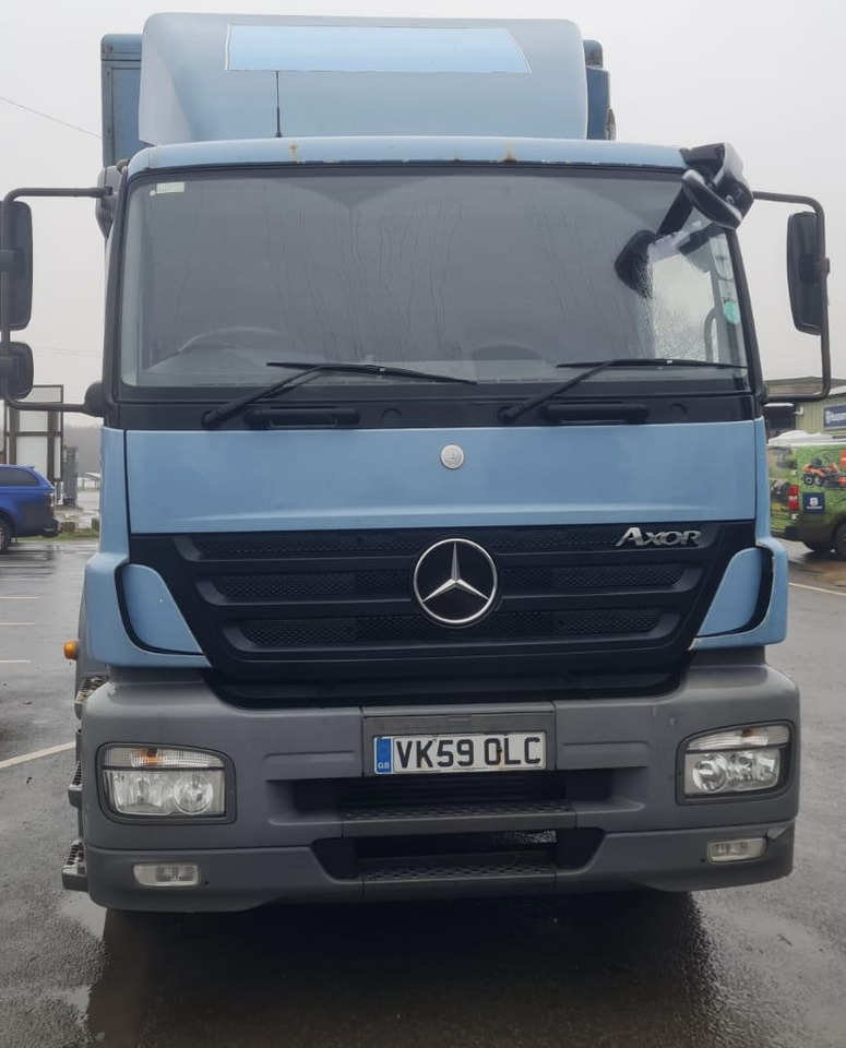 Mercedes 1824 - Furgoneta caja cerrada: foto 2 Mercedes 1824 - Furgoneta caja cerrada: foto 2