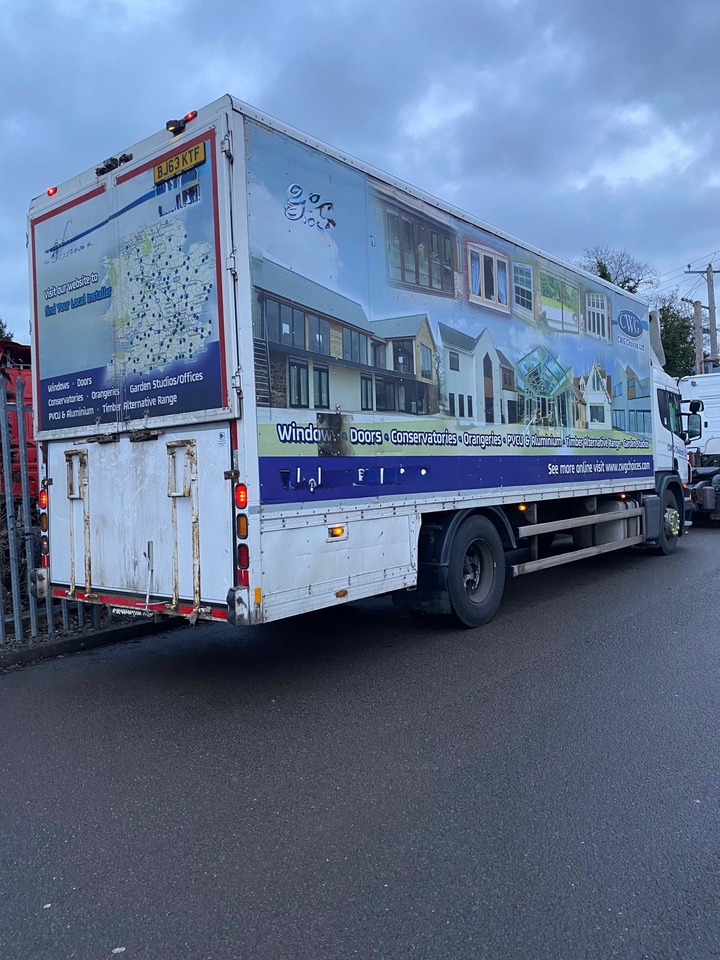 Scania P230 4x2 - Furgoneta caja cerrada: foto 3 Scania P230 4x2 - Furgoneta caja cerrada: foto 3