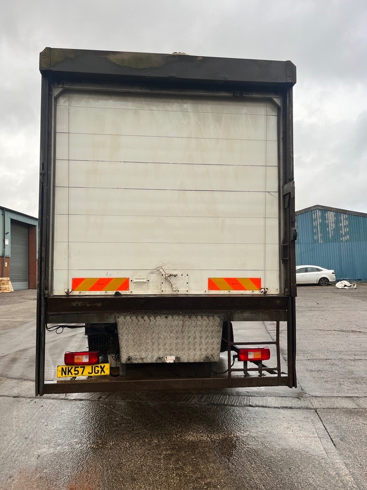 Volvo FM9 300 Euro 4 - Furgoneta caja cerrada: foto 4 Volvo FM9 300 Euro 4 - Furgoneta caja cerrada: foto 4